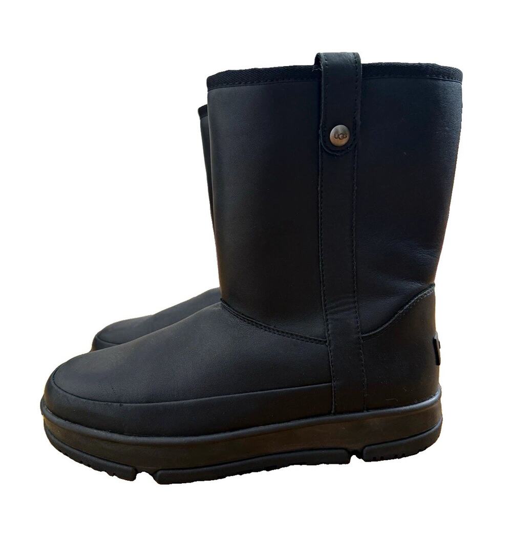 UGG Women’s Black Mid-Calf Slip-On Leather Boots Wool Lined Rubber Sole 8.5